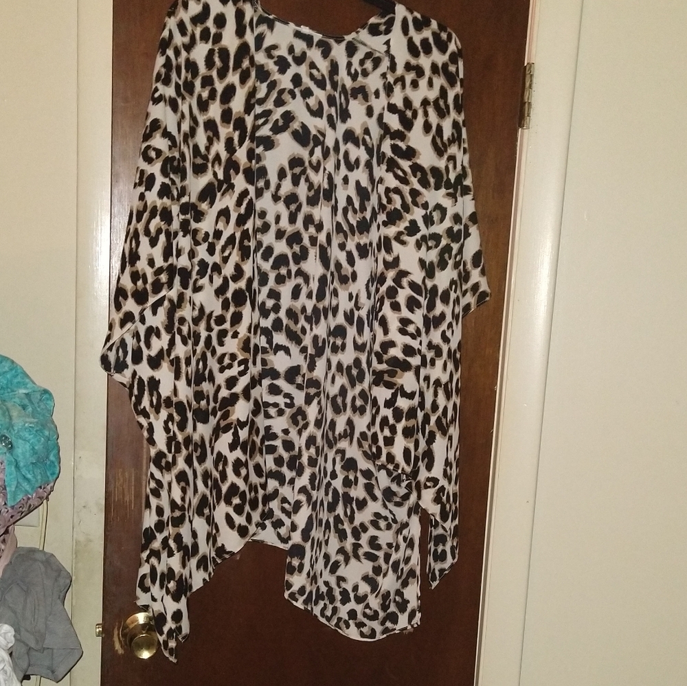 Cheetah kimono